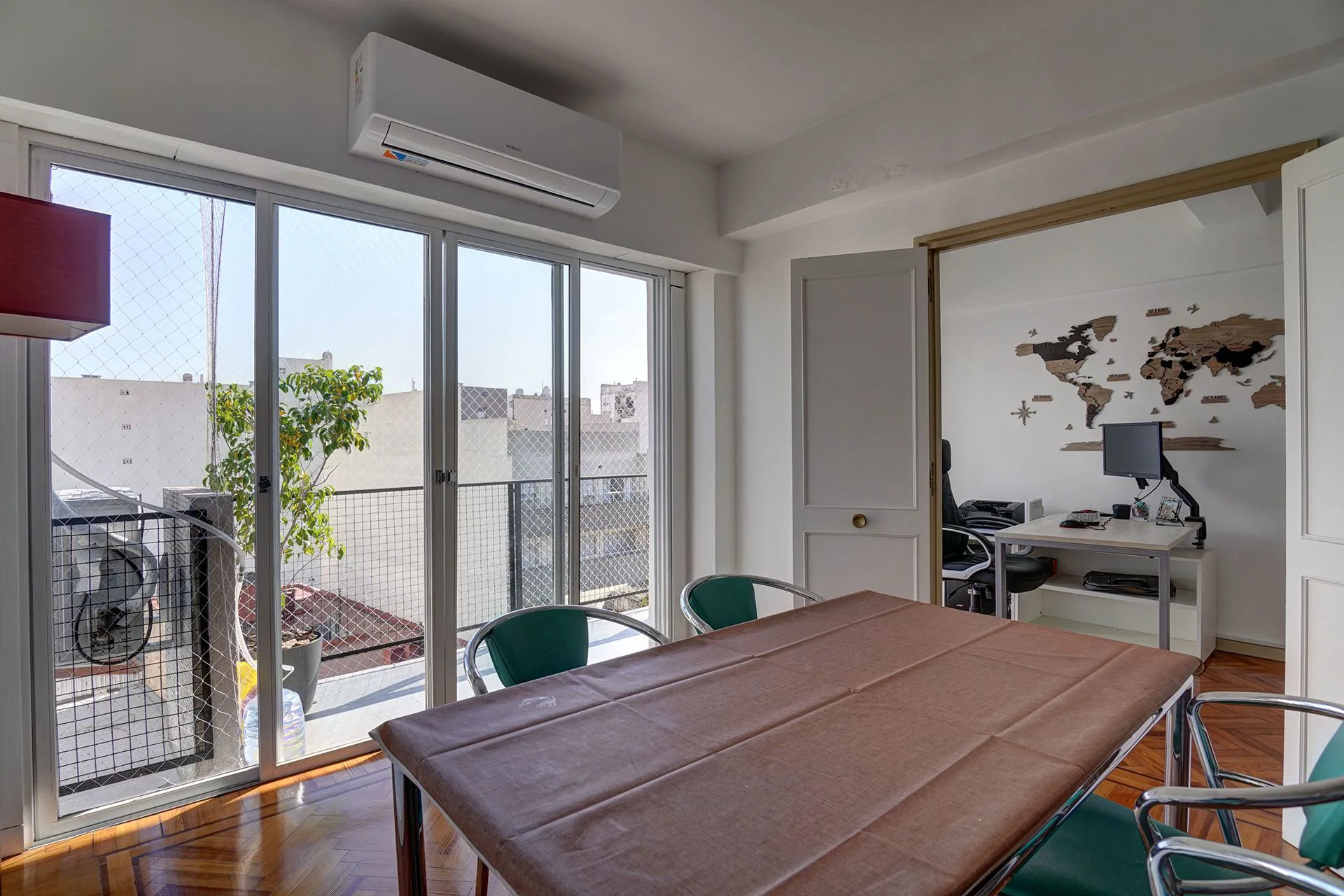 VENTA DPTO 4 AMBIENTES C/ BAULERA Y BALCON - BOEDO foto 3