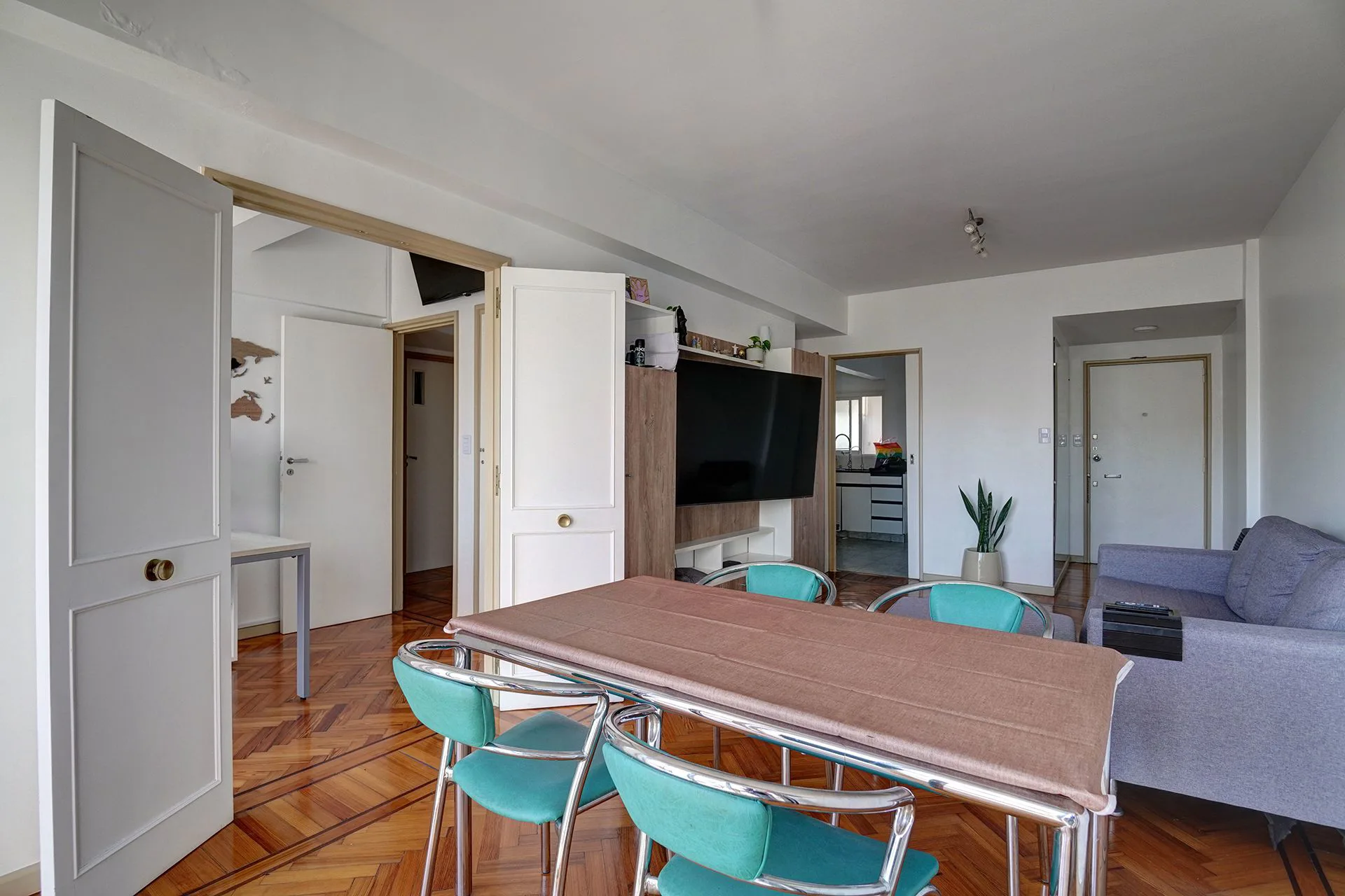 VENTA DPTO 4 AMBIENTES C/ BAULERA Y BALCON - BOEDO foto 4