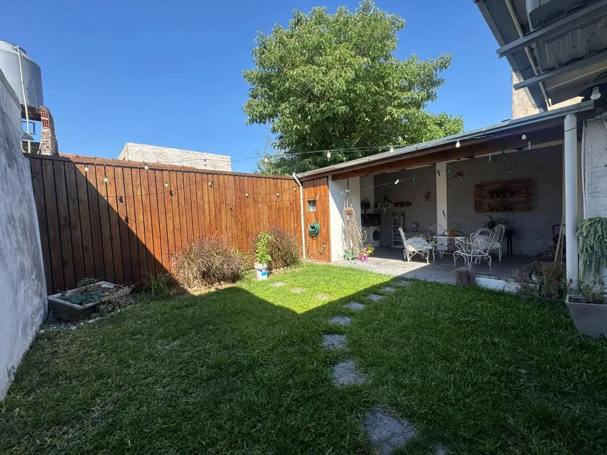 CASA EN VENTA TEMPERLEY REFACCIONADA A NUEVA