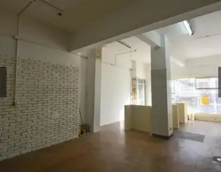 Local Comercial con Cochera foto 4
