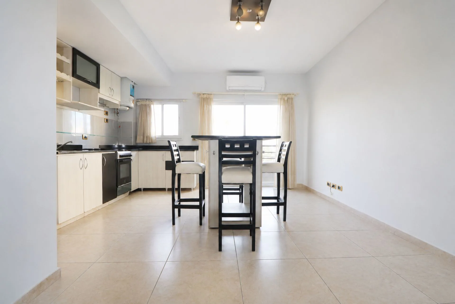 2 ambientes con Balcon Venta Ciudadela Oportunidad foto 2