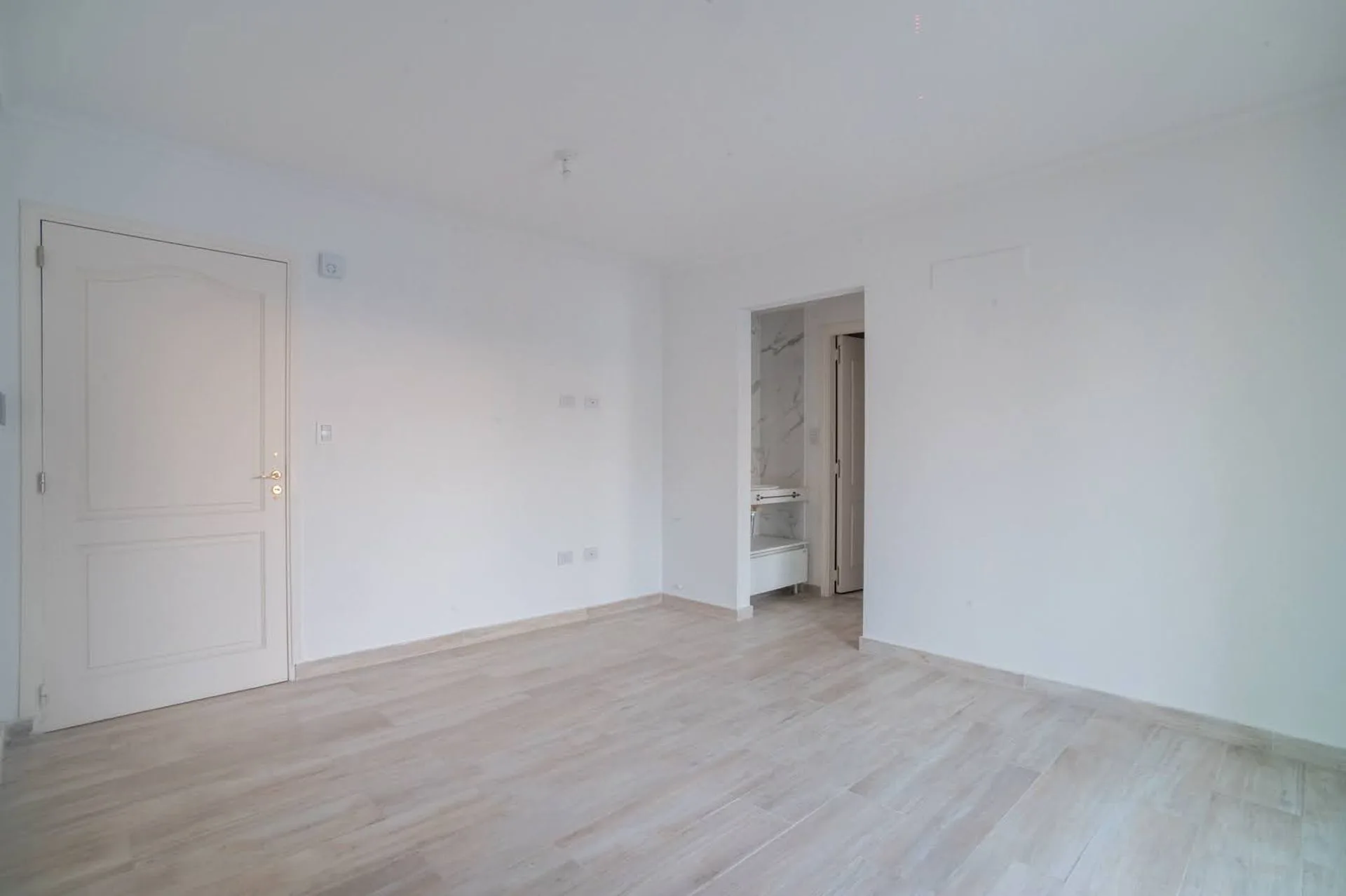 Venta Departamento de 1 dorm. con cochera Sofia IV foto 4