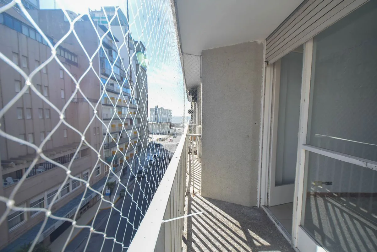 VENTA DEPARTAMENTO 2 AMB. FRENTE BALCON RECICLADO foto 2