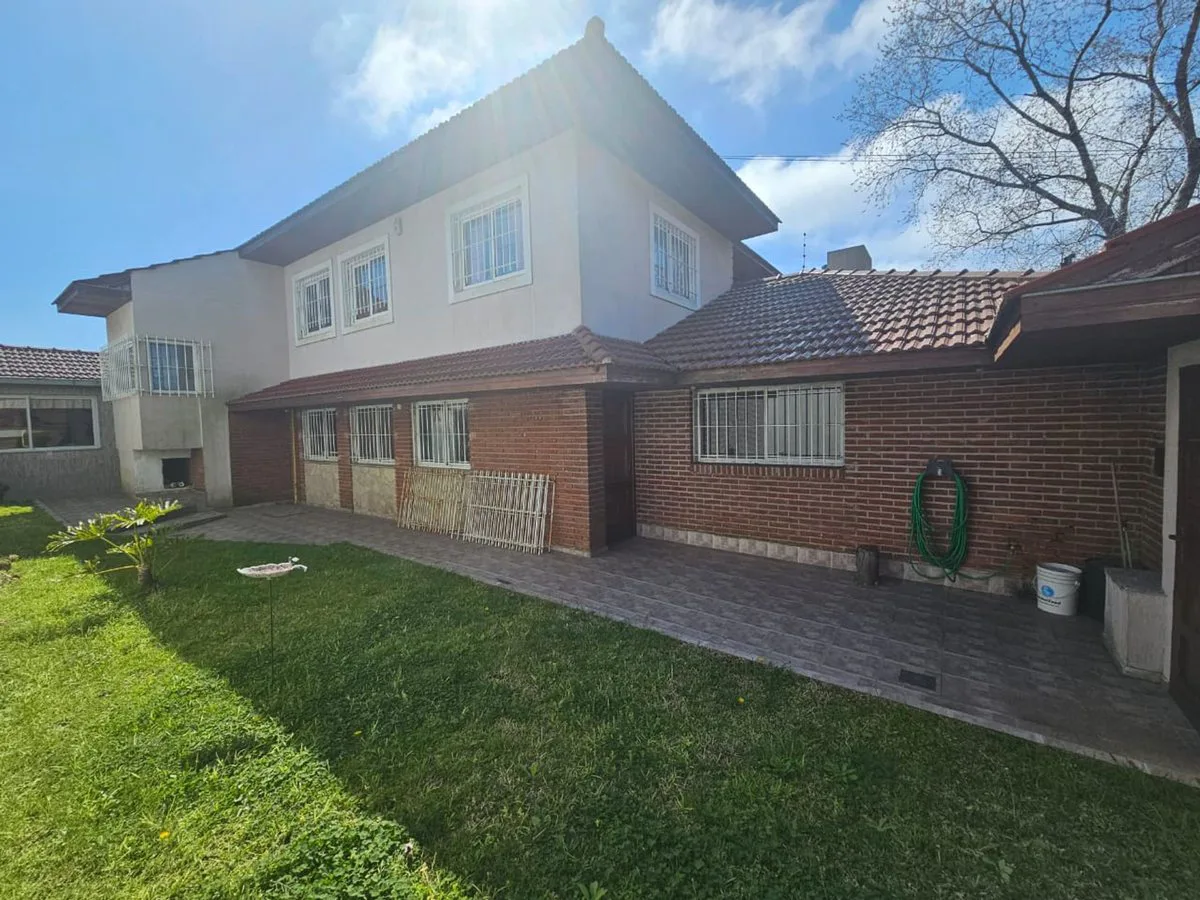 Venta Casa 4amb con parque y pileta, Punta Mogotes foto 3