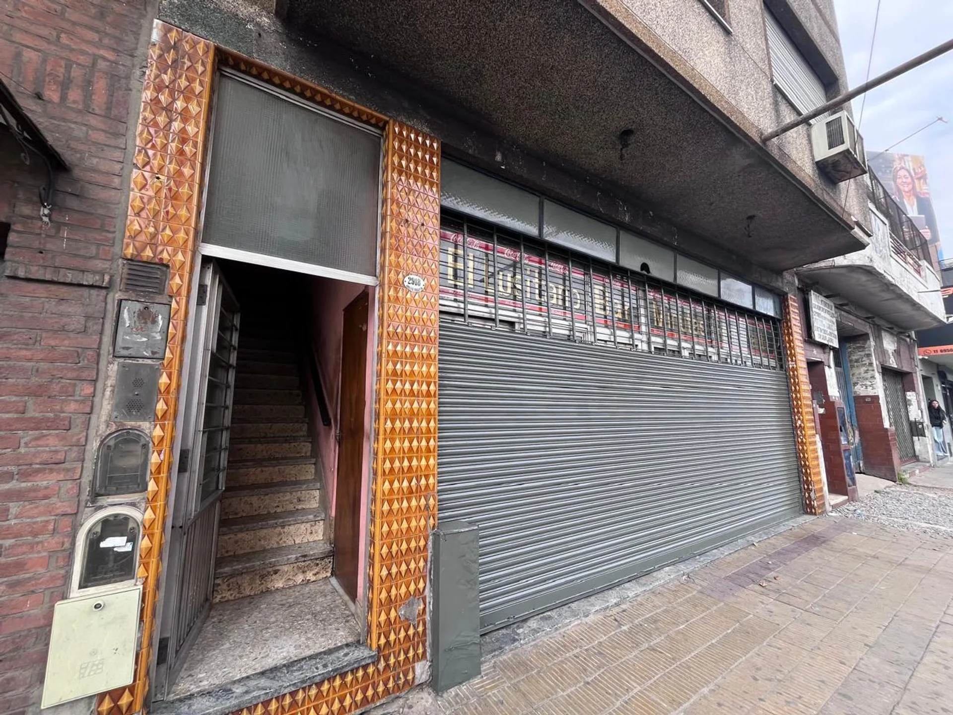 LOCAL CON VIVIENDA EN VENTA EN LANUS OESTE foto 3