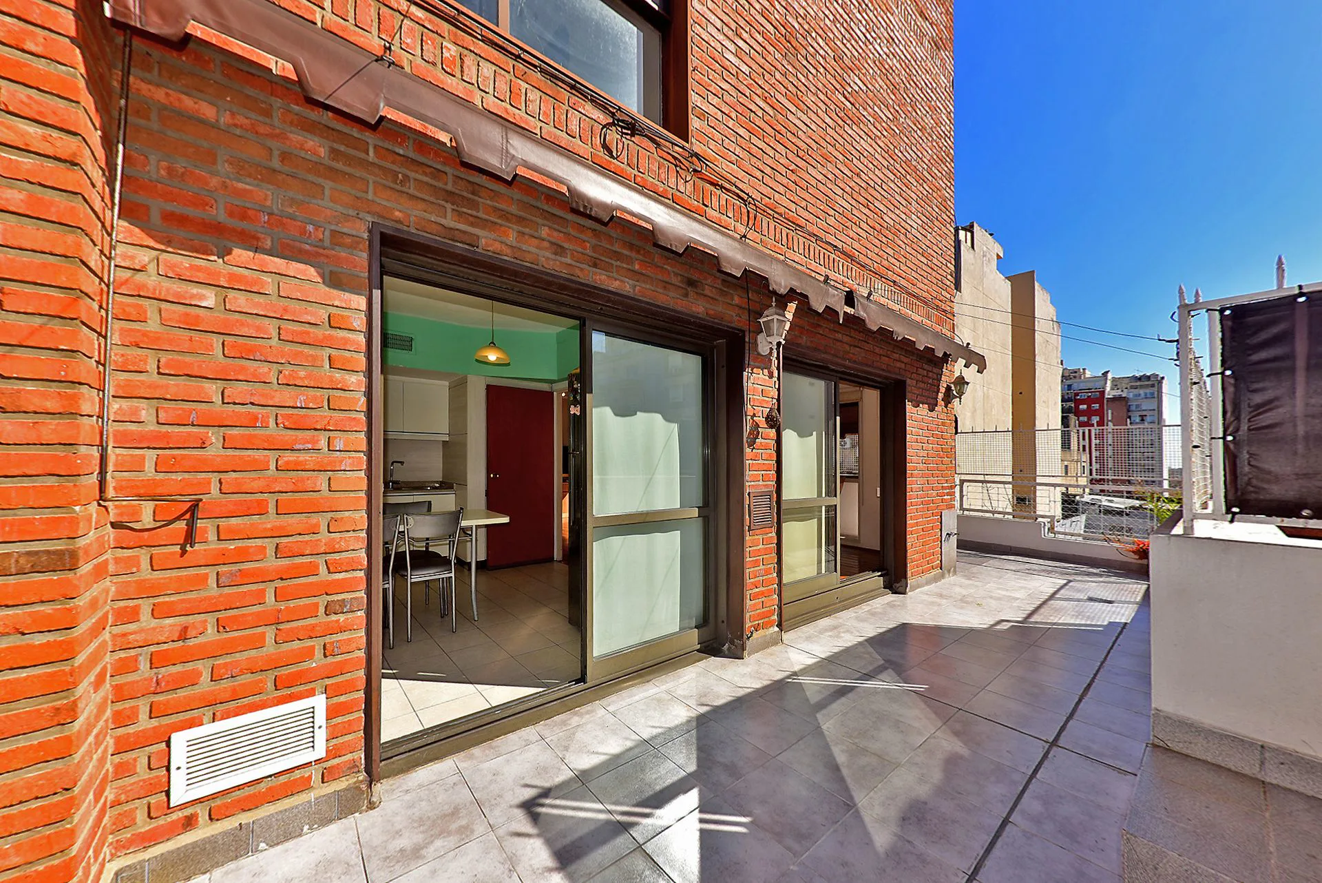 VENTA DEPTO. 4 AMB PUEYRREDON TERRAZA COCH APTO C foto 3
