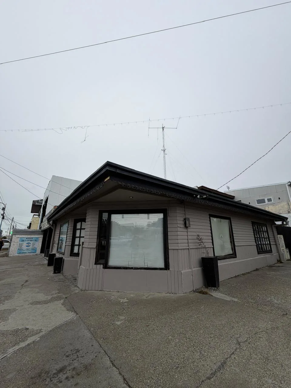 ALQUILER – LOCAL – CENTRO foto 2