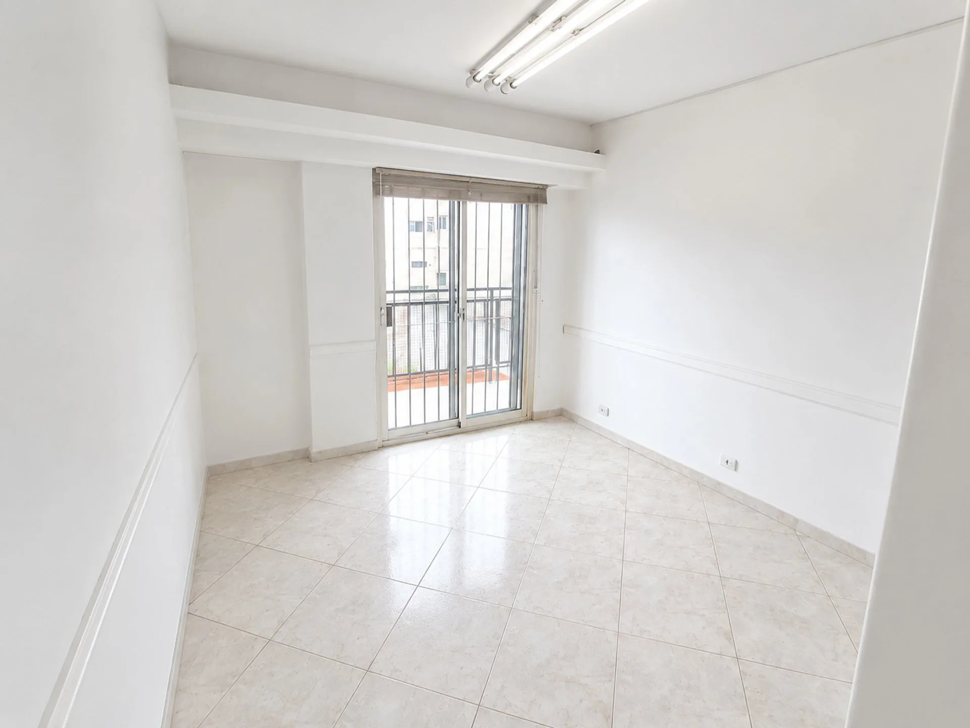 Venta de amplio departamento en San Nicolás foto 5