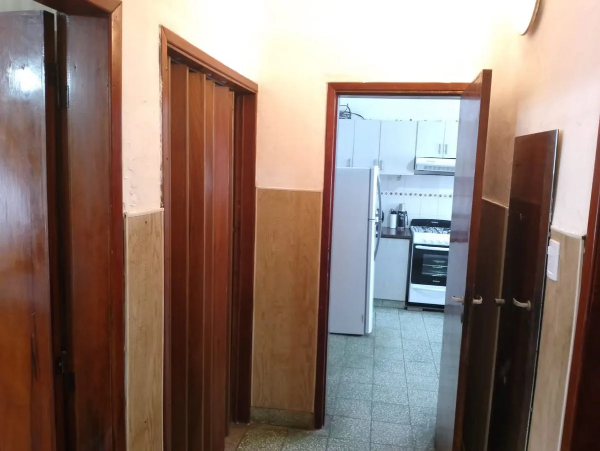 Venta 2 casas en block en Quilmes Oeste foto 3