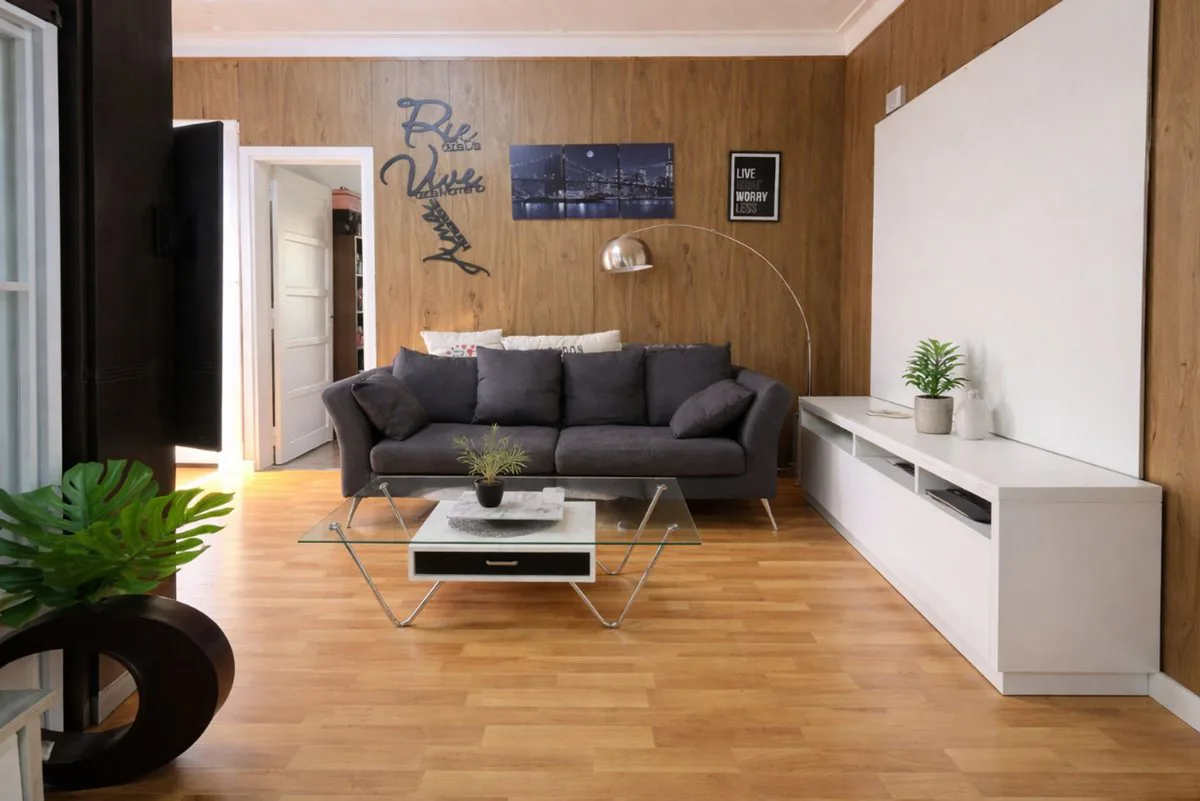 VENTA EN BLOCK VIVIENDA C/GARAJE, QUINCHO Y LOCAL foto 2