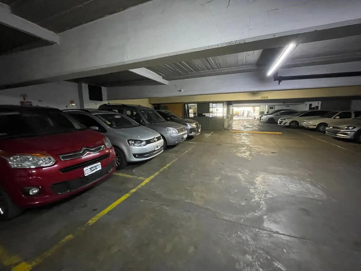 VENTA COCHERA EN BELGRANO PB CON BAJAS EXPENSAS foto 3