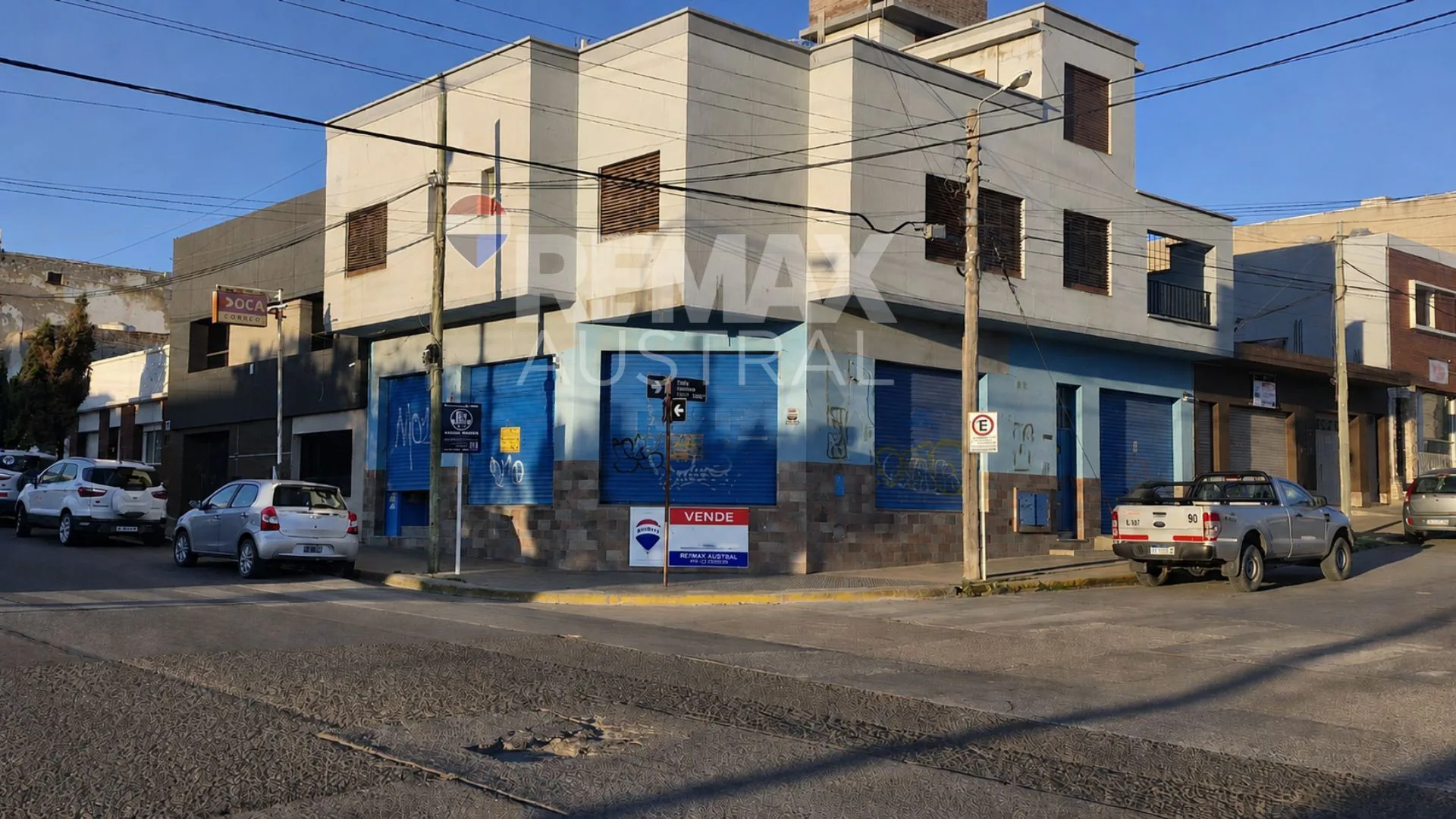 LOCAL EN ESQUINA EN EXCELENTE UBICACION - CENTRO