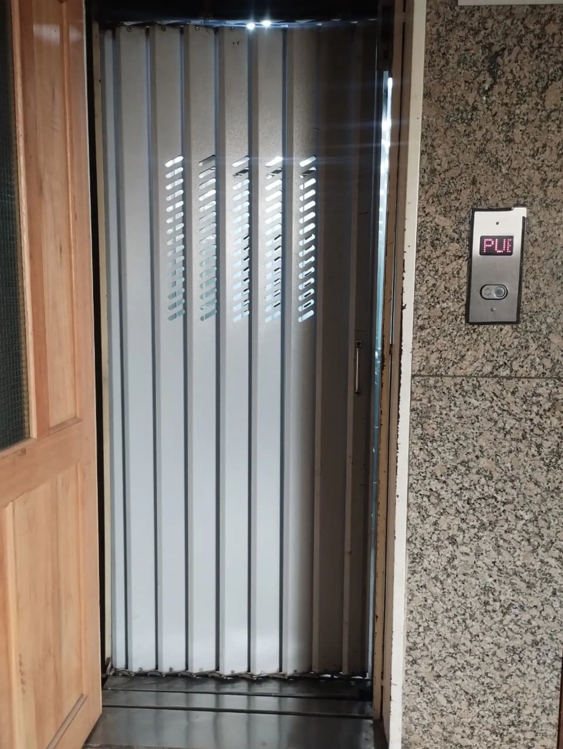 OPORTUNIDAD! VENTA DEPARTAMENTO EN PLENO CENTRO foto 4