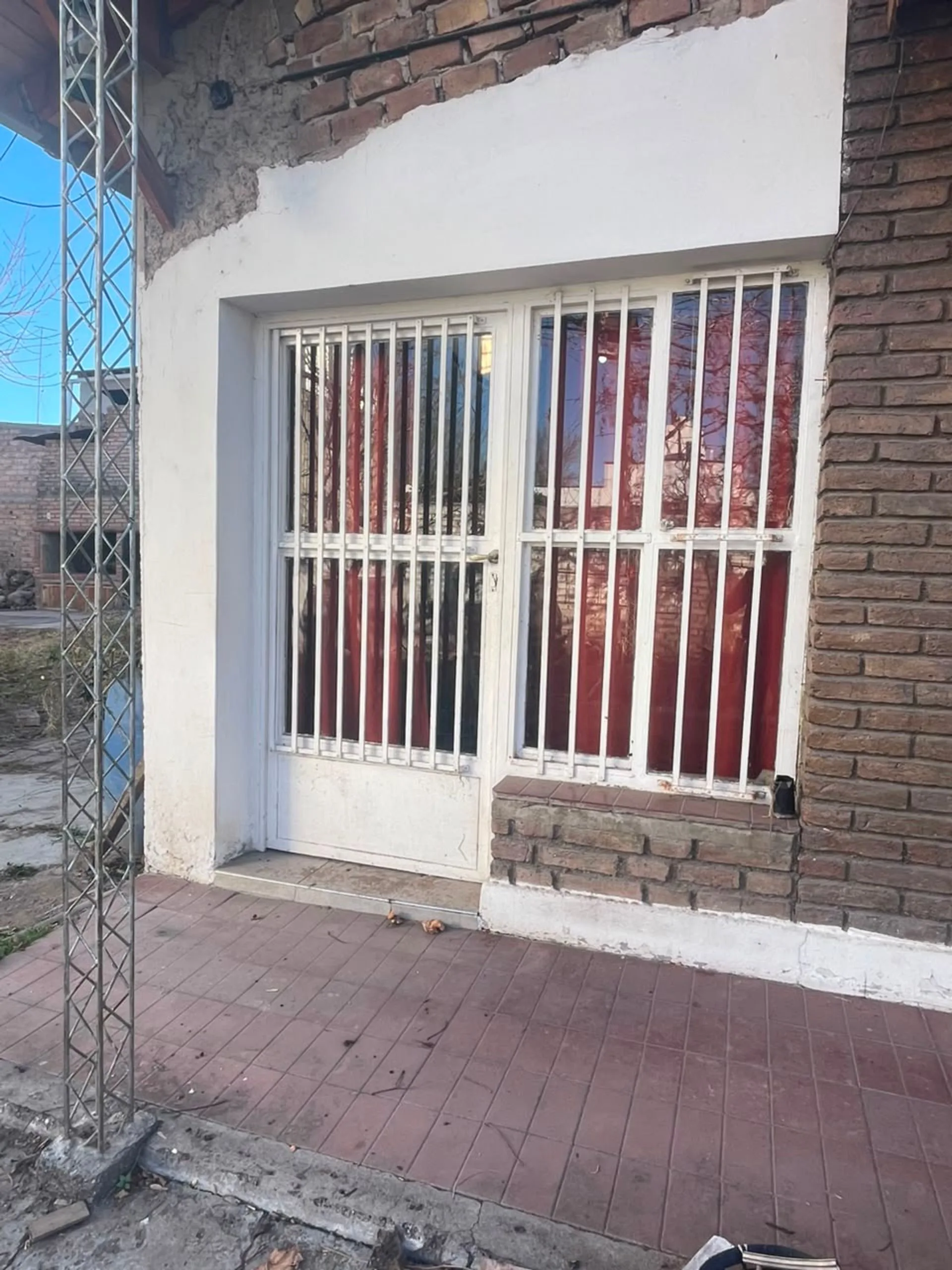 Casa y Galpón en venta zona residencial Tunuyán foto 3