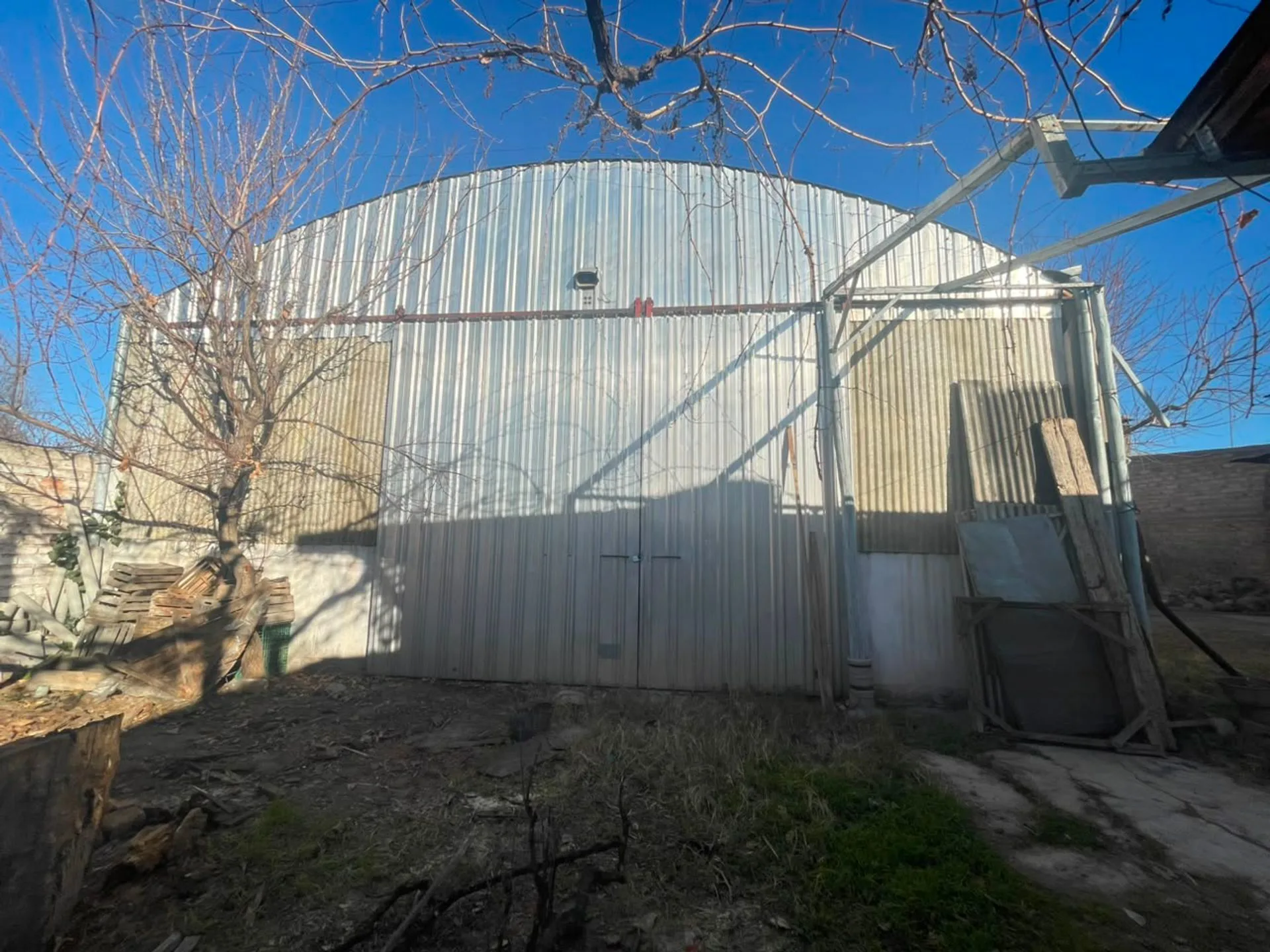 Casa y Galpón en venta zona residencial Tunuyán foto 4