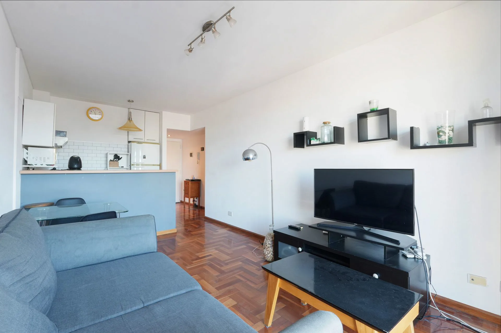 Venta dpto 2 amb Bcón vista abierta Piscina Boedo foto 4