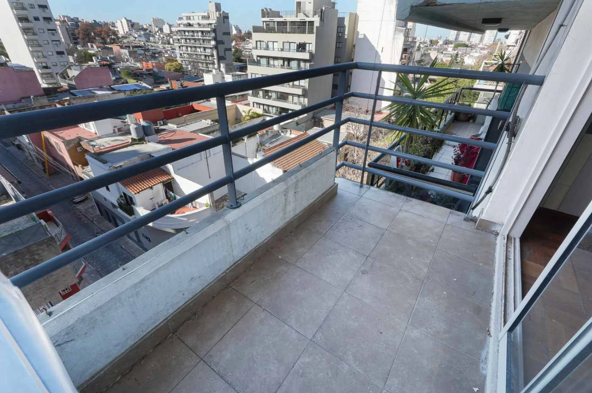 Venta dpto 2 amb Bcón vista abierta Piscina Boedo foto 5