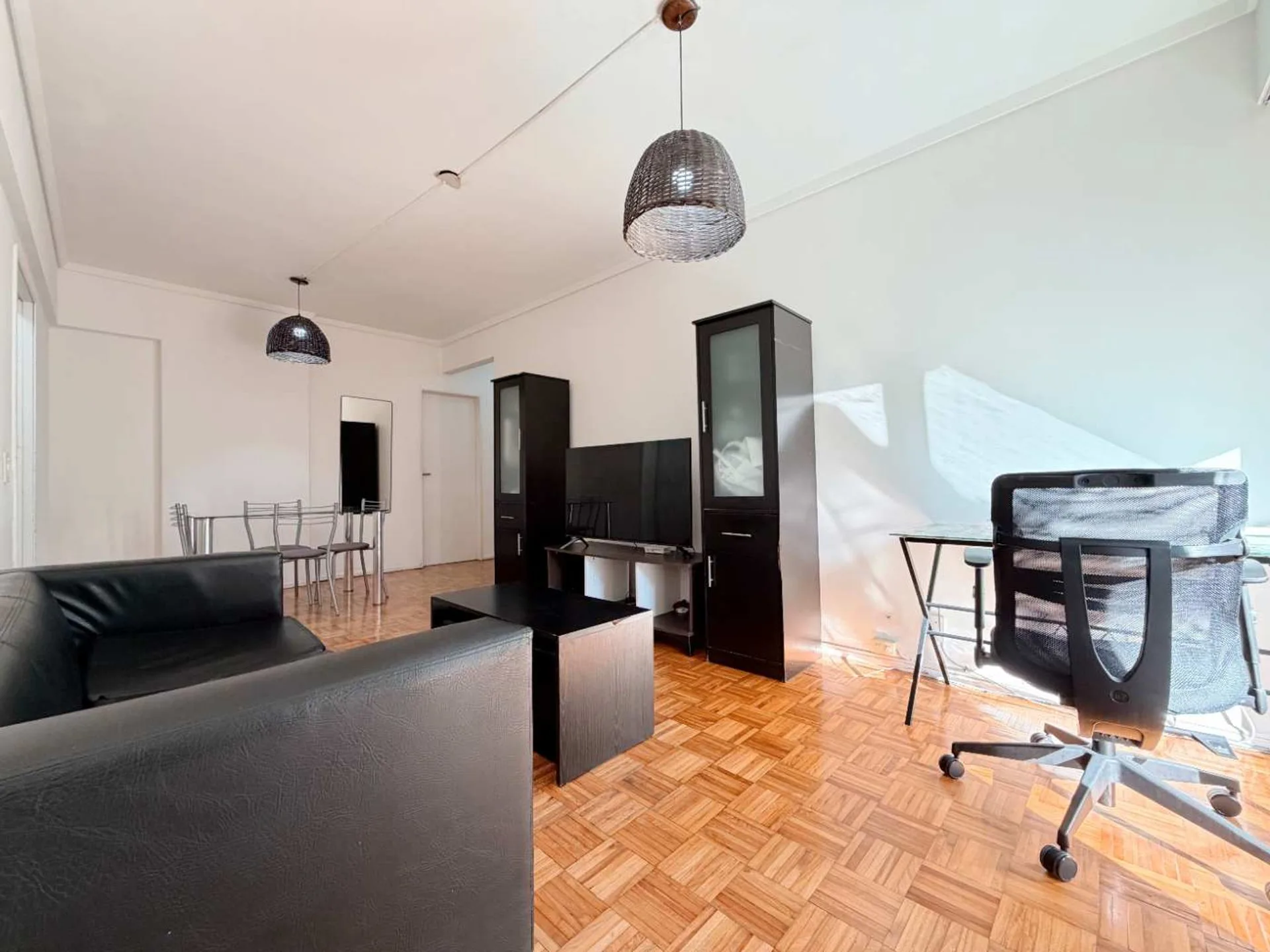 VENTA DPTO 3 AMB PATIO Y BALCON FRENTE RECOLETA foto 3
