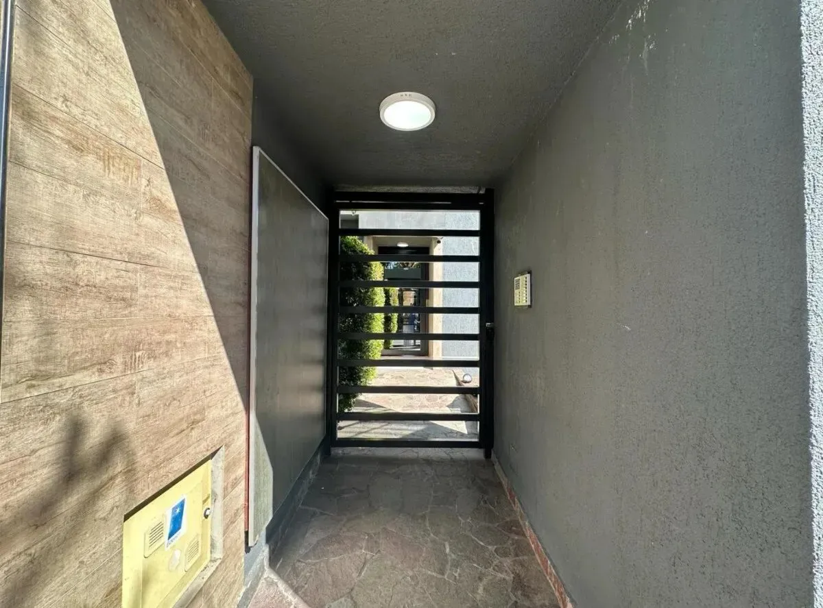 MONOAMBIENTE APTO CRÉDITO CON PATIO EN MORÓN SUR foto 4
