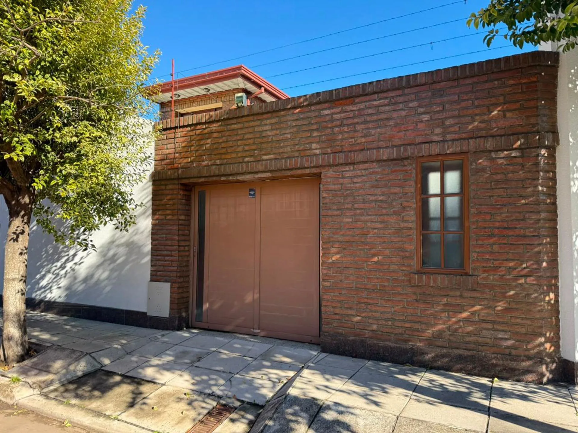 CASA DE 3 DORMITORIOS EN BARRIO ESCALANTE. foto 2