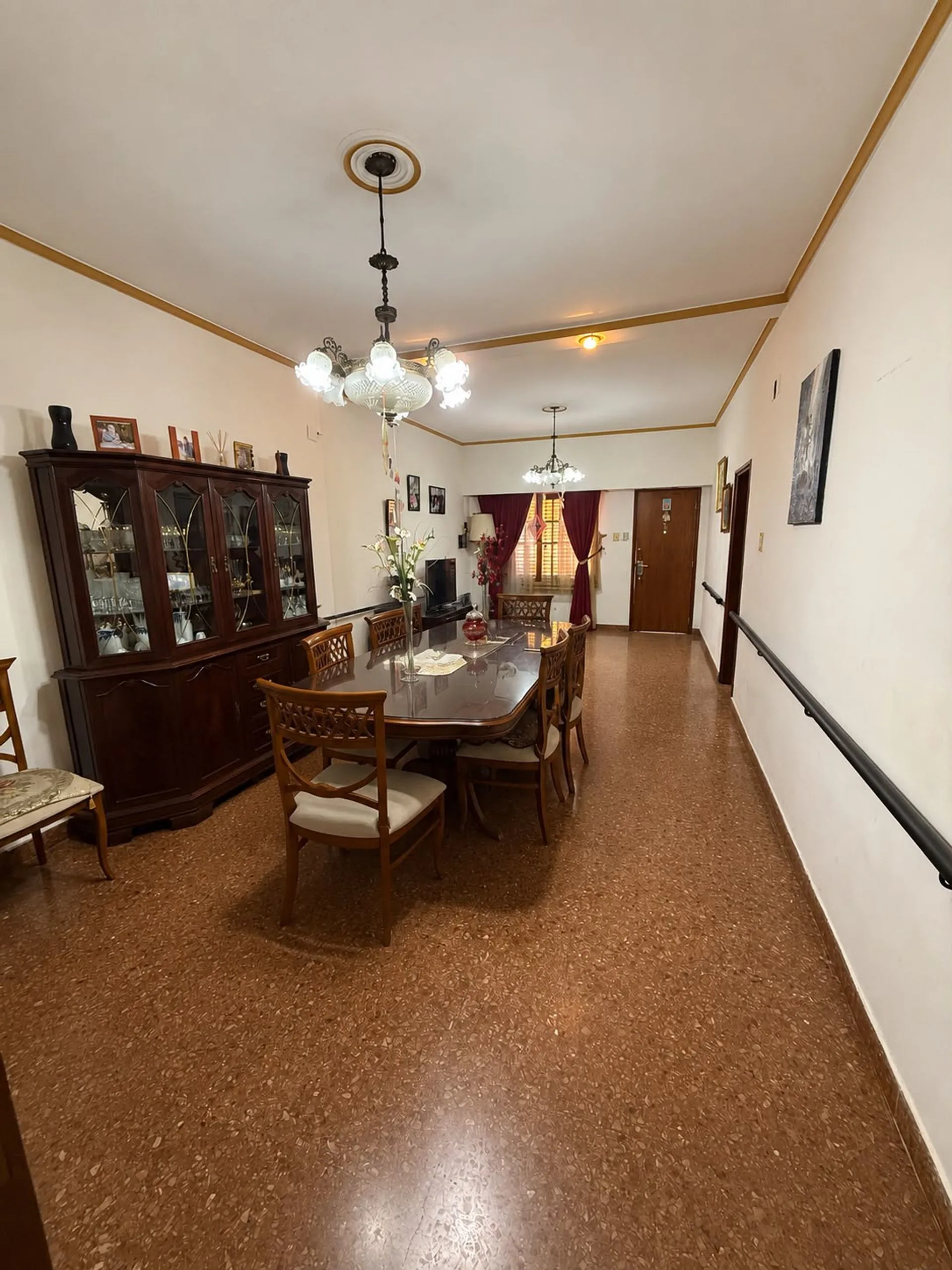 CASA DE 3 DORMITORIOS EN BARRIO ESCALANTE. foto 3