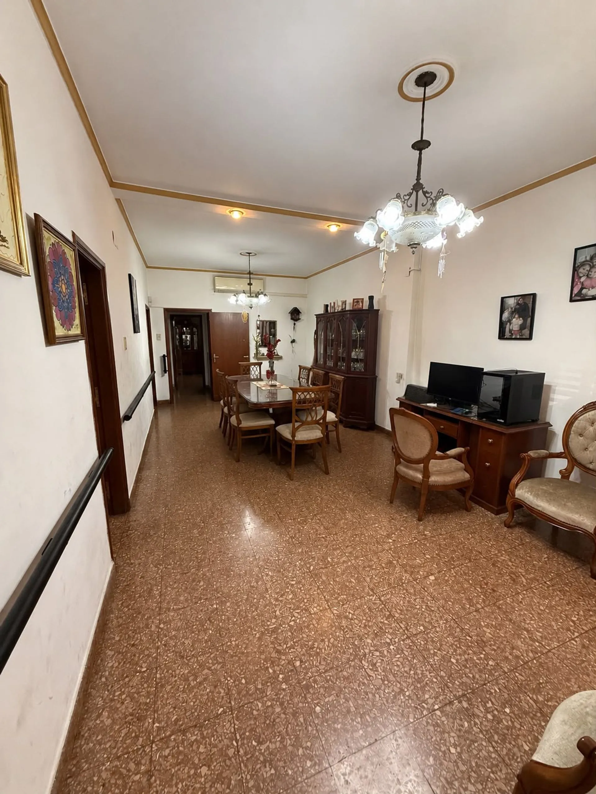 CASA DE 3 DORMITORIOS EN BARRIO ESCALANTE. foto 4