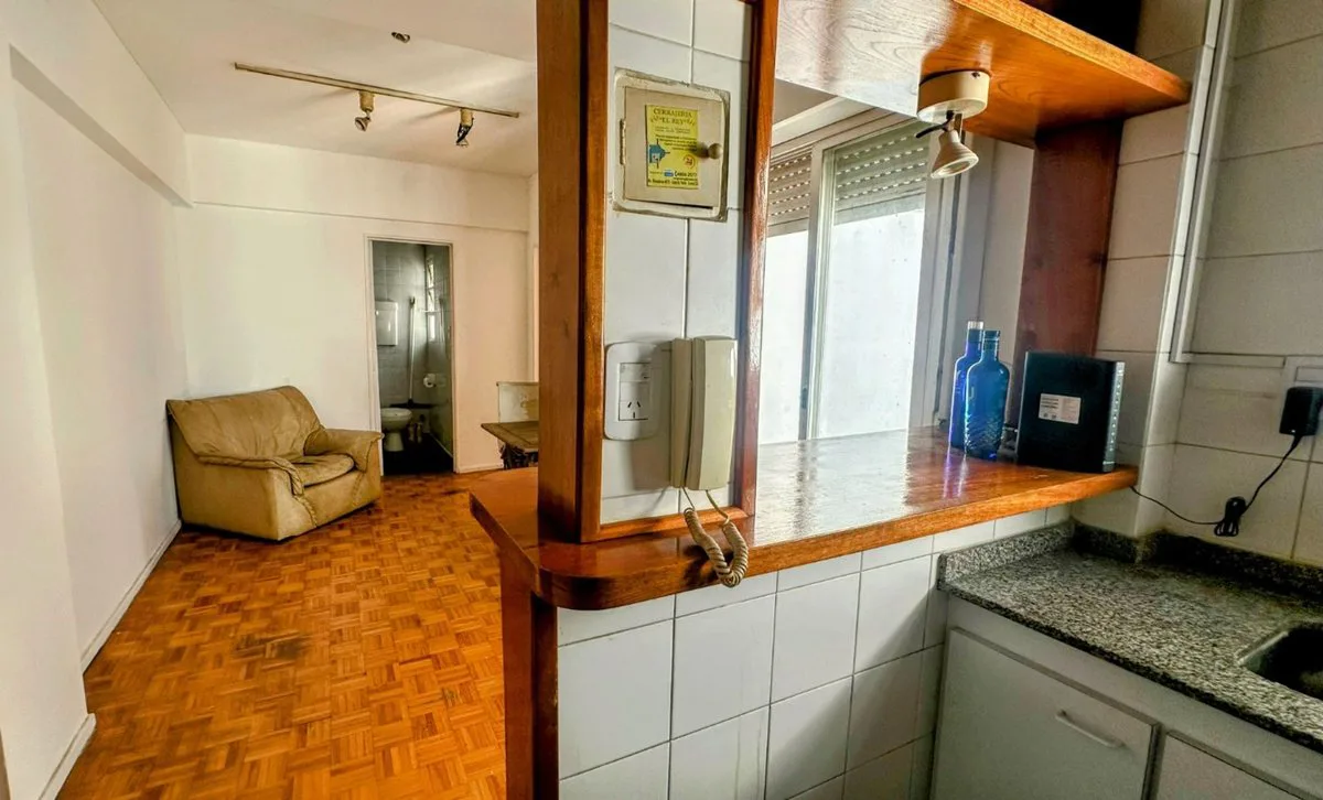 VENTA 2 AMBIENTES CON BALCON CABALLITO foto 3