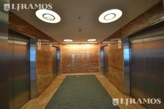 Oficinas en alquiler en Catalinas foto 2