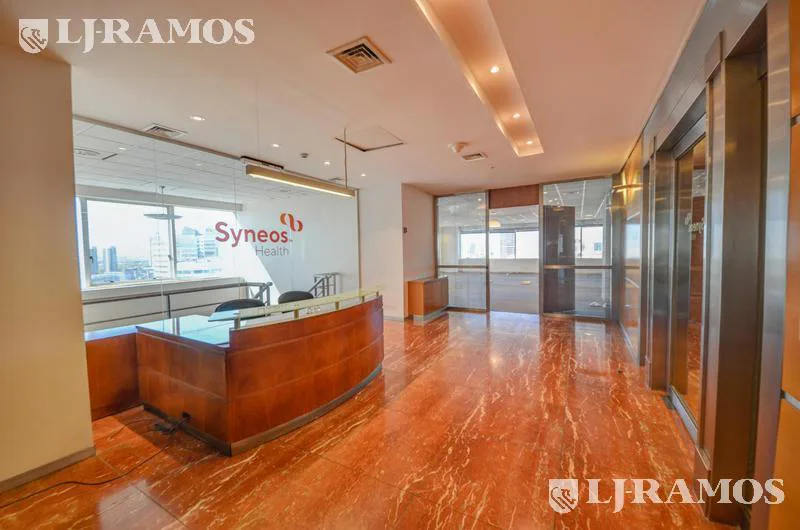 Oficinas en alquiler en Catalinas foto 3