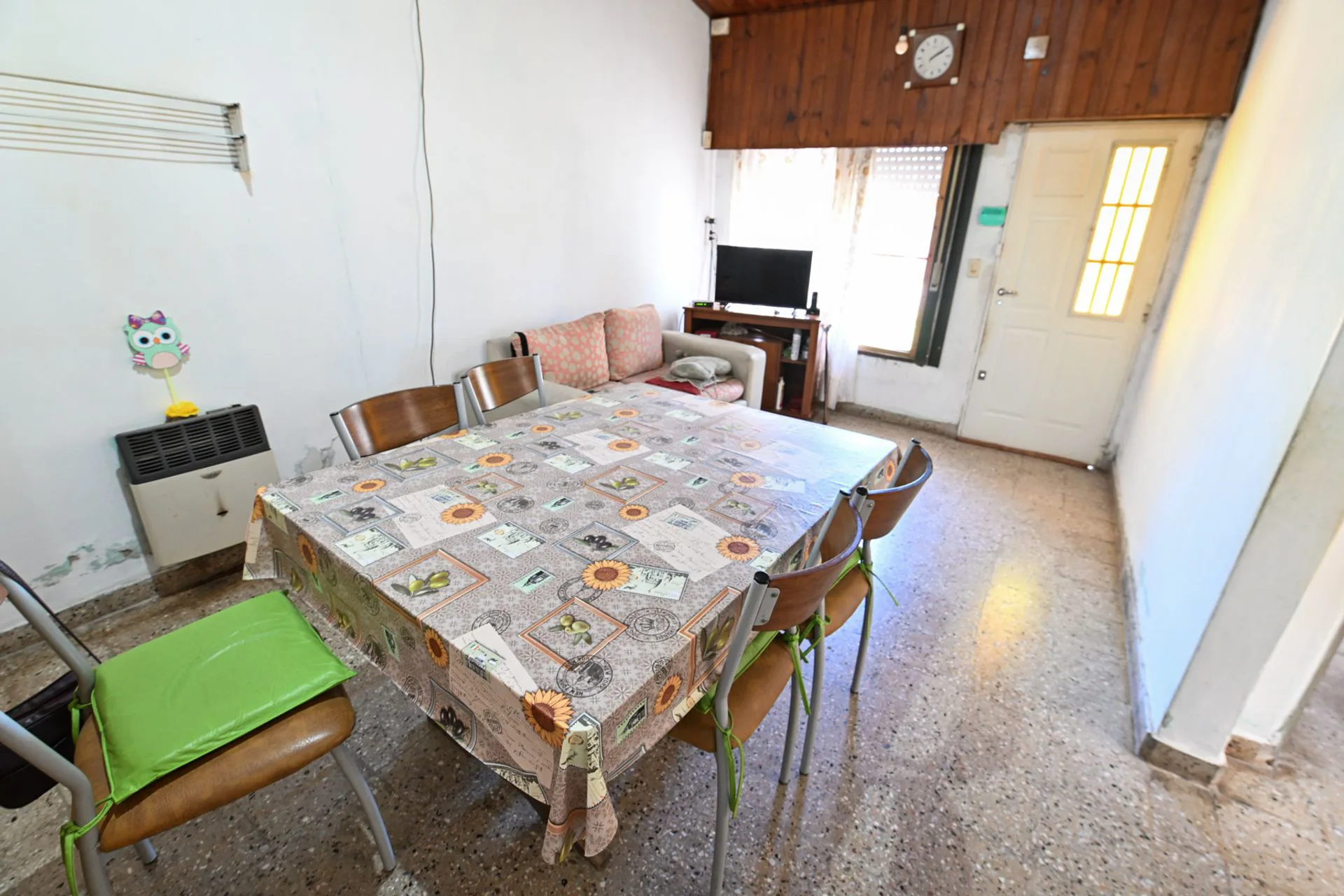 Venta casa de 2 dormitorios con gran patio foto 5