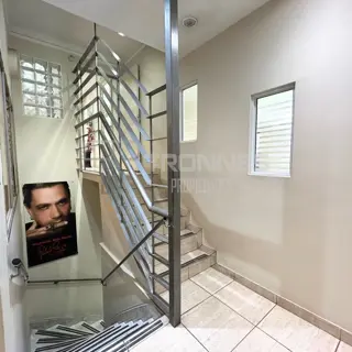 Venta Importante Inmueble Comercial - Local - Oficinas - Consultorios-Lomas Centro foto 4