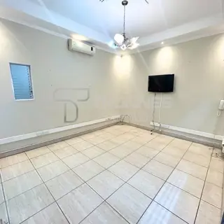 Venta Importante Inmueble Comercial - Local - Oficinas - Consultorios-Lomas Centro foto 5