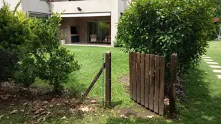 Venta Departamento Dormie PB  3 ambientes 2 dormitorios galeria parrilla jardin cochera en CC El Nacional foto 1