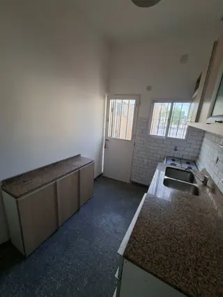 TIPO CASA ENTRADA INDEPENDIENTE DE 4 AMBIENTES CON TERRAZA foto 5