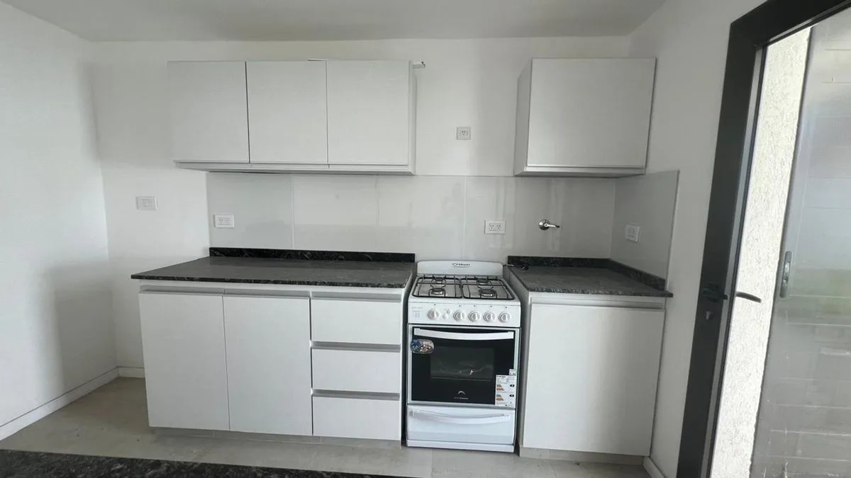 DUPLEX EN VENTA 3 DORM BARRIO GOLF VILLA NUEVA foto 3