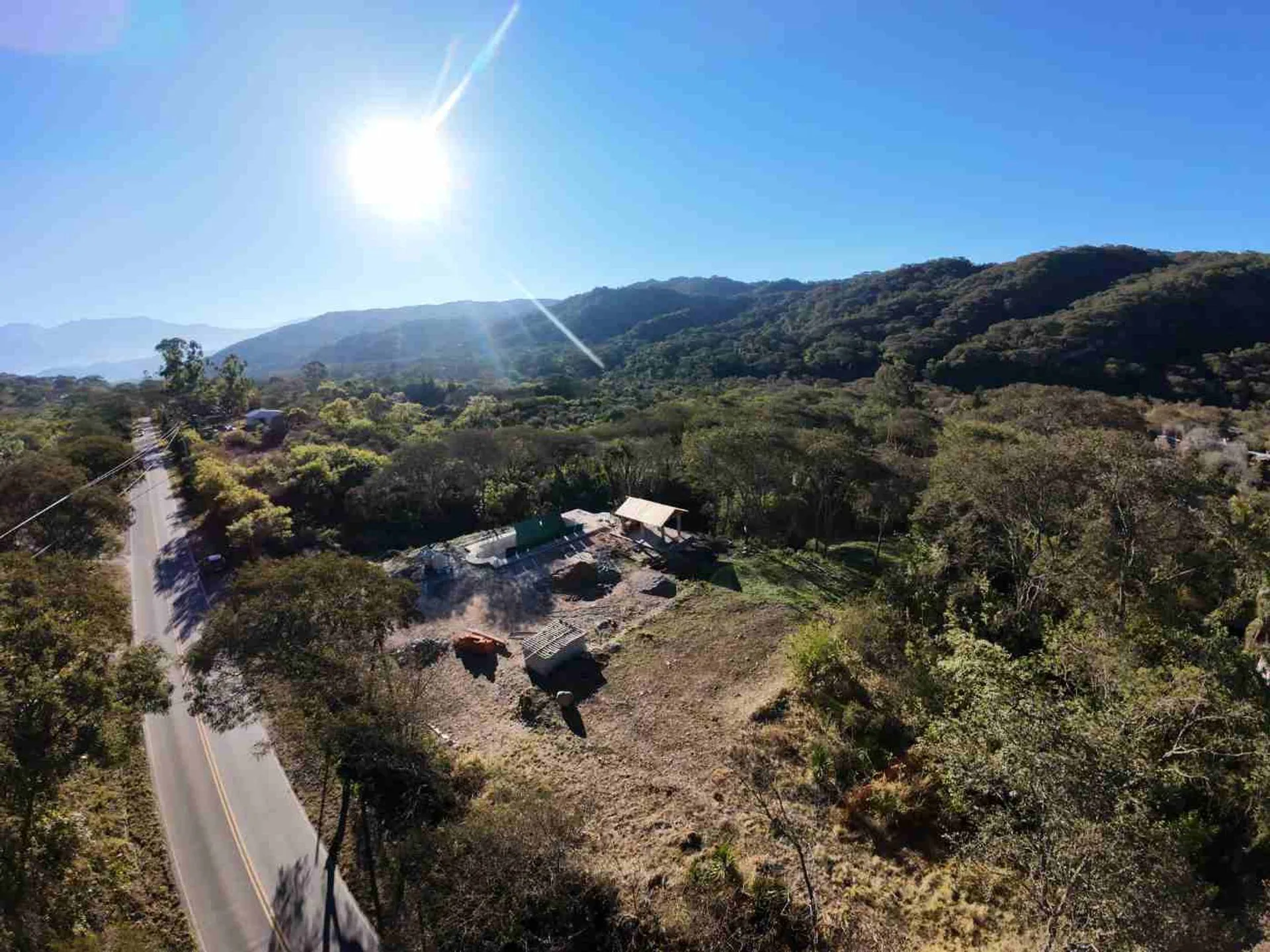 VENTA TERRENO 720MTS2 RP 8 LOS ALISOS foto 2