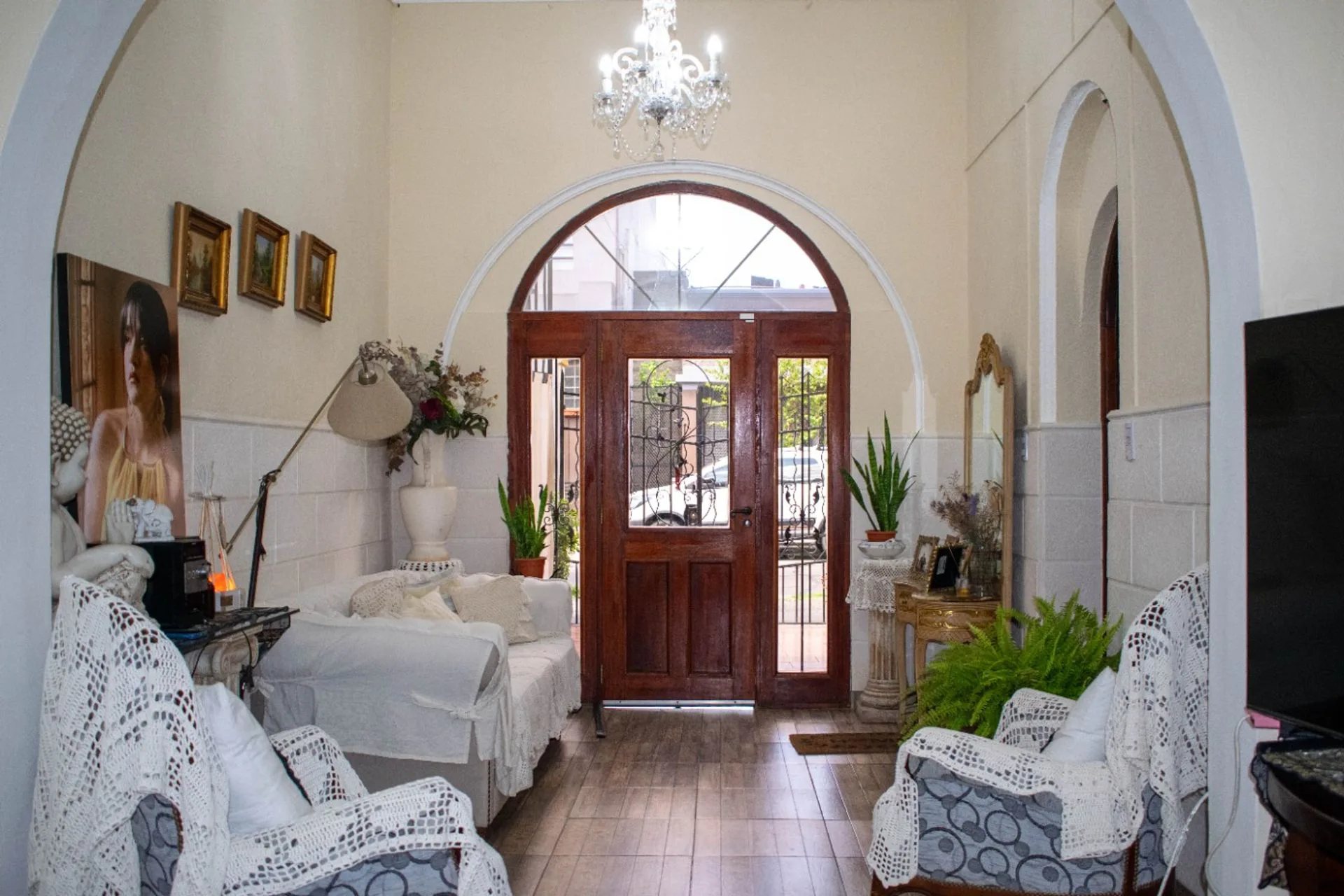 VENTA CASA R. MEJÍA 5 AMB. JARDIN, APTO CRÉDITO foto 2