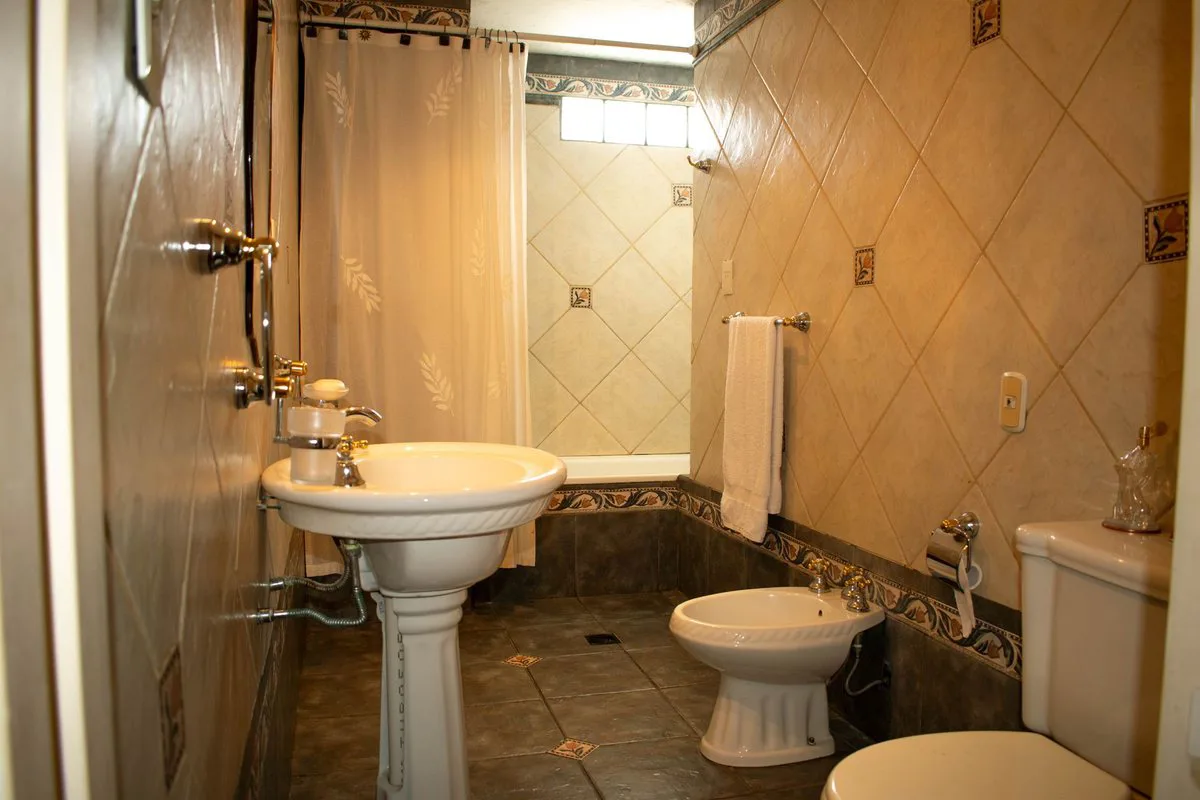 VENTA CASA R. MEJÍA 5 AMB. JARDIN, APTO CRÉDITO foto 4