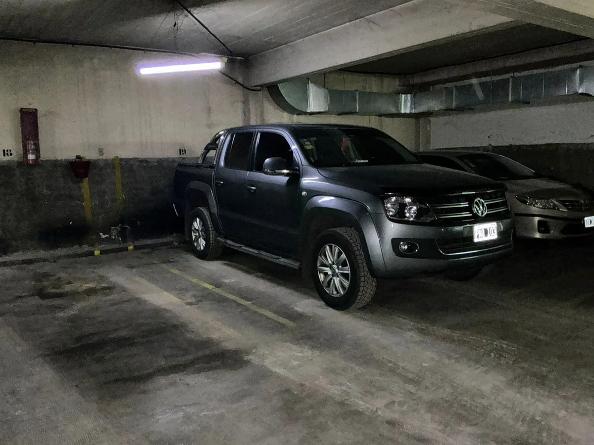 VENTA DE COCHERA DOBLE EN FLORES ! ZONA DEMANDADA foto 2