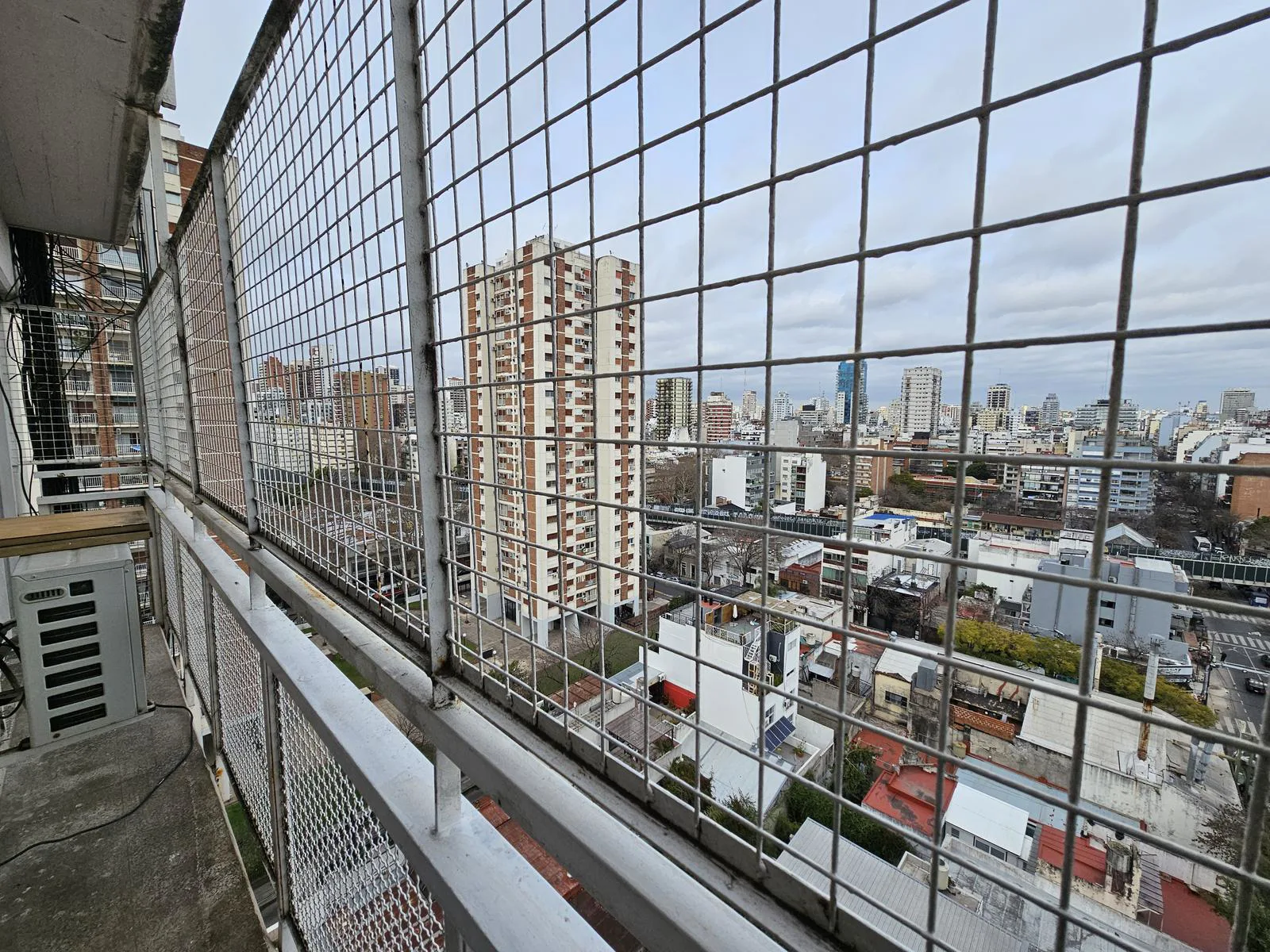 Departamento 2 ambientes con balcón y vista abierta en alquiler - Belgrano foto 3