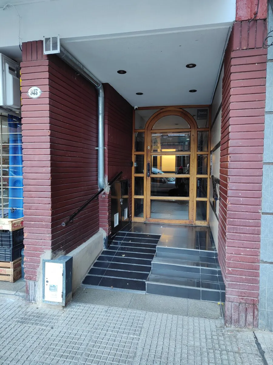 Dep. 4 Amb al Frente, Piso Alto, Dep. Servicios, Vista Abierta, Cochera.
