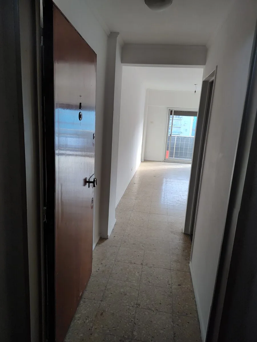 Dep. 4 Amb al Frente, Piso Alto, Dep. Servicios, Vista Abierta, Cochera. foto 4