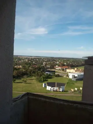 MUY LINDO DEPARTAMENTO DE 2 AMBIENTES SOBRE COSTANERA foto 2