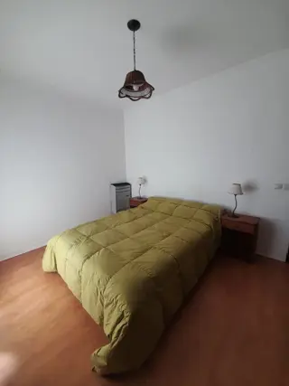 Alquiler por 12 meses 2 ambientes en Miramar. Edificio Torremarina. foto 2
