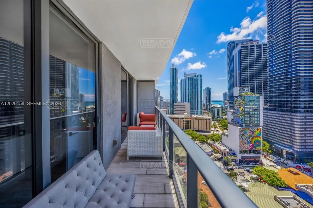 55 SW 9th St #1804 foto 5