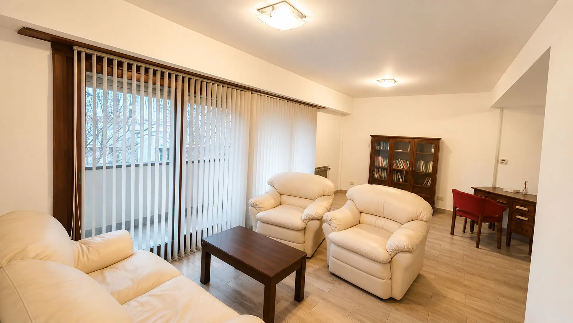 ALQUILER. PISO de 4 ambientes TOTALMENTE RECICLADO