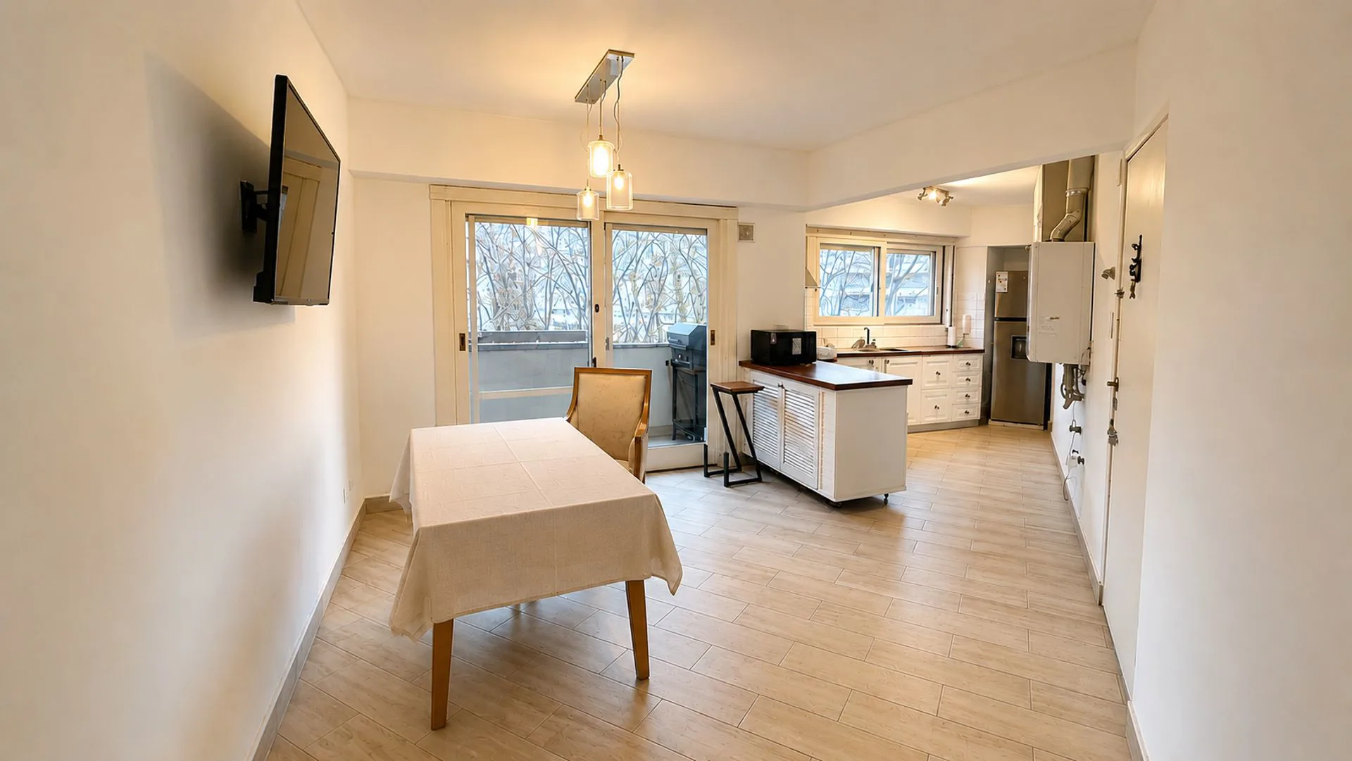 ALQUILER. PISO de 4 ambientes TOTALMENTE RECICLADO foto 3