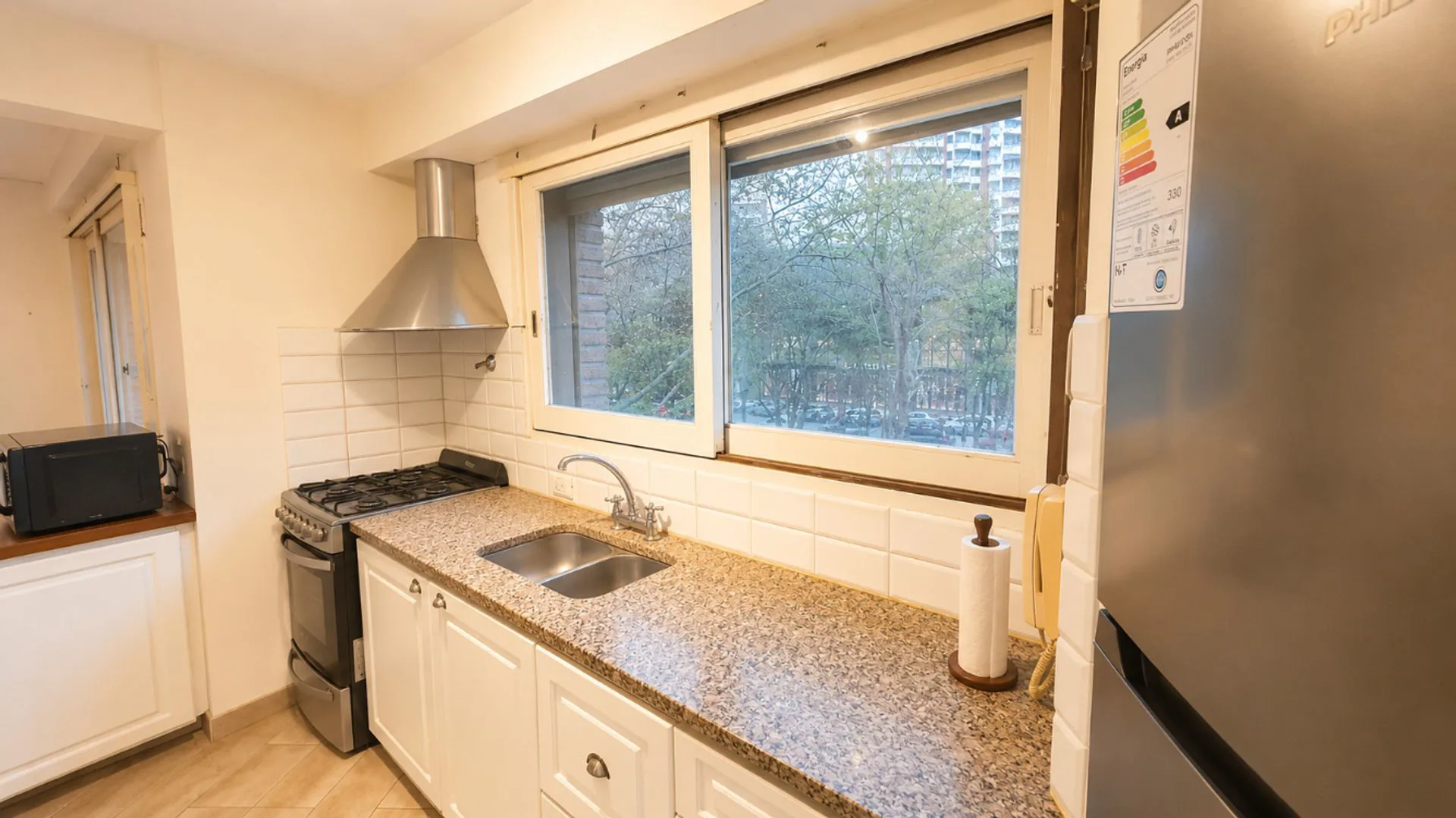 ALQUILER. PISO de 4 ambientes TOTALMENTE RECICLADO foto 5