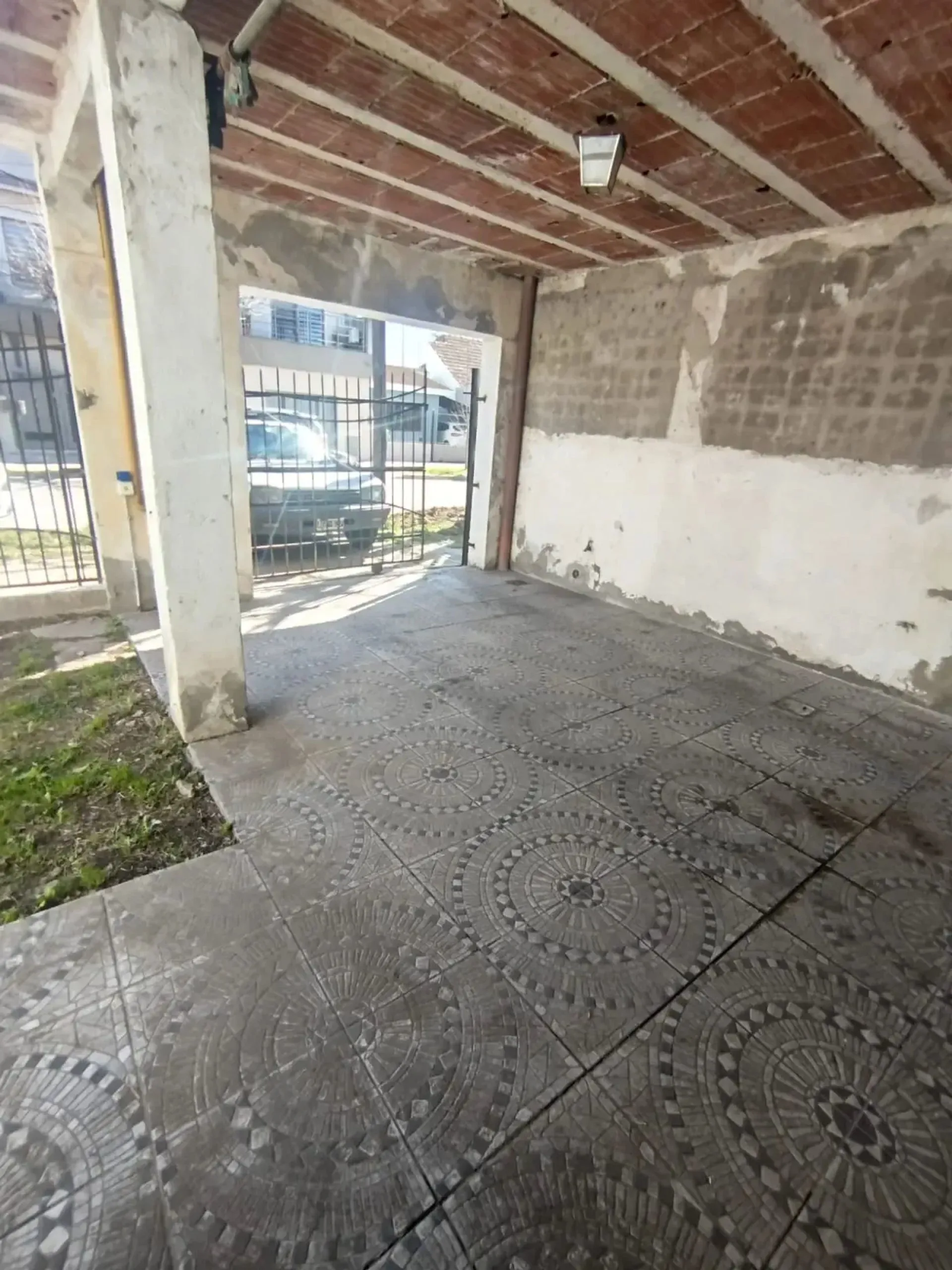 VENTA CASA 2 PISOS APTA CREDITO PADUA 5 Cdras Sur foto 4