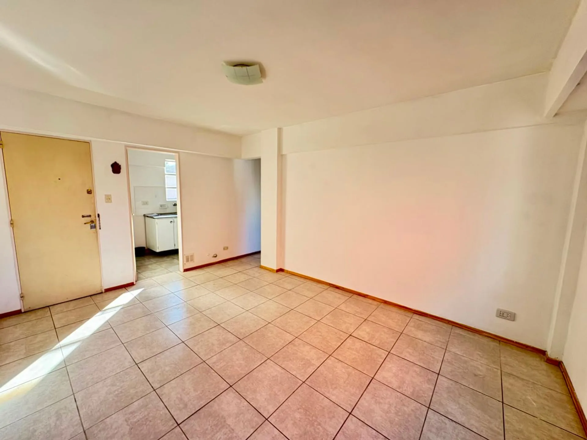 VENTA DEPTO 1 DORMITORIO APTO CRÉDITO, CENTRO foto 2
